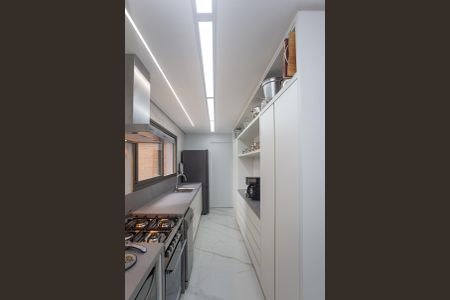 Apartamento à venda com 109m², 2 quartos e 2 vagas Apartamento à venda com 109m², 2 quartos e 2 vagasCozinha