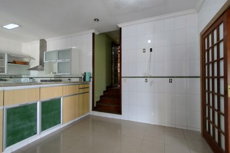 Casa de condomínio à venda com 1000m², 4 quartos e 5 vagas Casa de condomínio à venda com 1000m², 4 quartos e 5 vagasCozinha - Armários