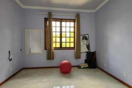 Casa de condomínio à venda com 1000m², 4 quartos e 5 vagas Casa de condomínio à venda com 1000m², 4 quartos e 5 vagasQuarto 3