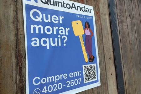 Casa de condomínio à venda com 1000m², 4 quartos e 5 vagas Casa de condomínio à venda com 1000m², 4 quartos e 5 vagasPlaca - Fachada