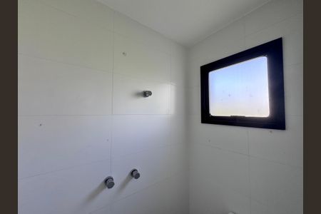 Apartamento à venda com 114m², 3 quartos e 2 vagas Apartamento à venda com 114m², 3 quartos e 2 vagasCozinha e Área de Serviço - Banheiro