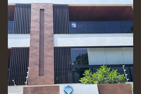 Apartamento à venda com 114m², 3 quartos e 2 vagas Apartamento à venda com 114m², 3 quartos e 2 vagasPlaquinha Quinto Andar