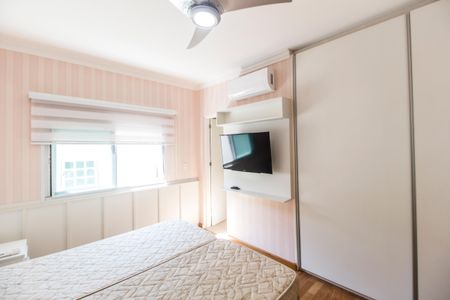 Casa de condomínio para alugar com 320m², 4 quartos e 2 vagas Casa de condomínio para alugar com 320m², 4 quartos e 2 vagasSuíte 2