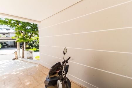 Casa de condomínio para alugar com 320m², 4 quartos e 2 vagas Casa de condomínio para alugar com 320m², 4 quartos e 2 vagasGaragem