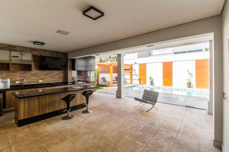 Casa de condomínio para alugar com 320m², 4 quartos e 2 vagas Casa de condomínio para alugar com 320m², 4 quartos e 2 vagasÁrea gourmet