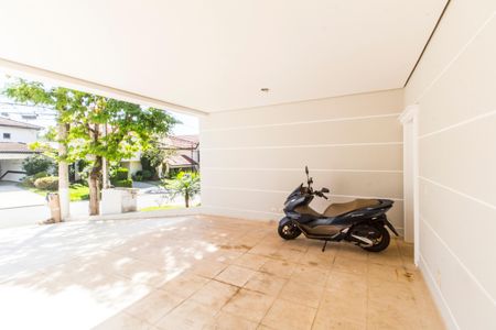 Casa de condomínio para alugar com 320m², 4 quartos e 2 vagas Casa de condomínio para alugar com 320m², 4 quartos e 2 vagasGaragem