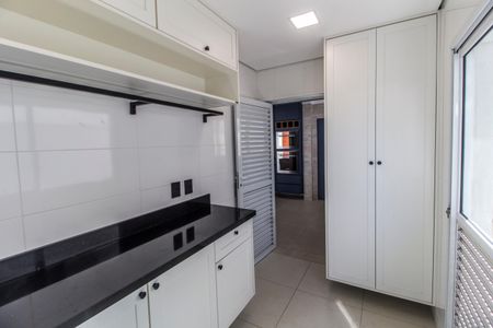 Casa de condomínio para alugar com 320m², 4 quartos e 2 vagas Casa de condomínio para alugar com 320m², 4 quartos e 2 vagasÁrea de Serviço