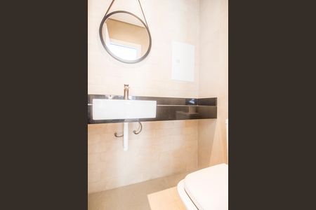 Casa de condomínio para alugar com 320m², 4 quartos e 2 vagas Casa de condomínio para alugar com 320m², 4 quartos e 2 vagasLavabo