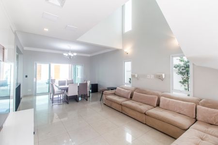 Casa de condomínio para alugar com 320m², 4 quartos e 2 vagas Casa de condomínio para alugar com 320m², 4 quartos e 2 vagasSala