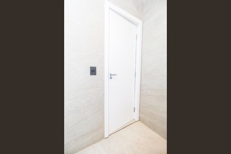 Casa de condomínio para alugar com 320m², 4 quartos e 2 vagas Casa de condomínio para alugar com 320m², 4 quartos e 2 vagasBanheiro da Suíte