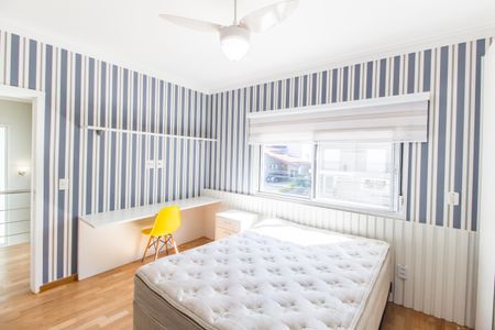 Casa de condomínio para alugar com 320m², 4 quartos e 2 vagas Casa de condomínio para alugar com 320m², 4 quartos e 2 vagasSuíte 3