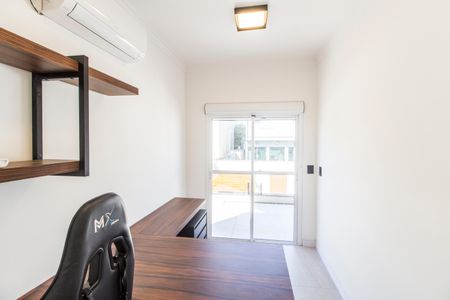 Casa de condomínio para alugar com 320m², 4 quartos e 2 vagas Casa de condomínio para alugar com 320m², 4 quartos e 2 vagasEscritório