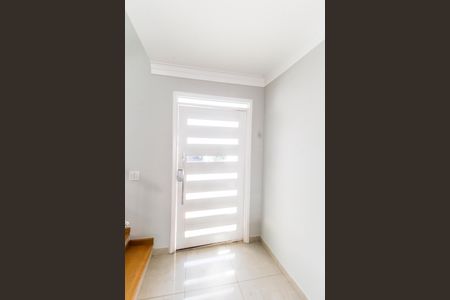 Casa de condomínio para alugar com 320m², 4 quartos e 2 vagas Casa de condomínio para alugar com 320m², 4 quartos e 2 vagasEntrada