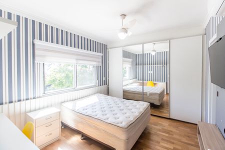 Casa de condomínio para alugar com 320m², 4 quartos e 2 vagas Casa de condomínio para alugar com 320m², 4 quartos e 2 vagasSuíte 3