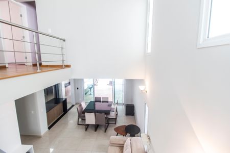 Casa de condomínio para alugar com 320m², 4 quartos e 2 vagas Casa de condomínio para alugar com 320m², 4 quartos e 2 vagasVista