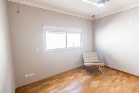 Casa de condomínio para alugar com 320m², 4 quartos e 2 vagas Casa de condomínio para alugar com 320m², 4 quartos e 2 vagasSala de TV