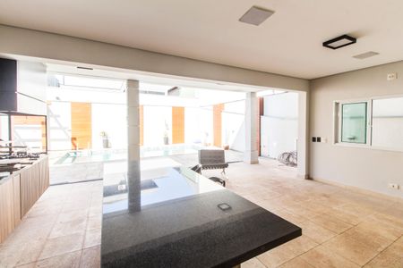 Casa de condomínio para alugar com 320m², 4 quartos e 2 vagas Casa de condomínio para alugar com 320m², 4 quartos e 2 vagasÁrea gourmet
