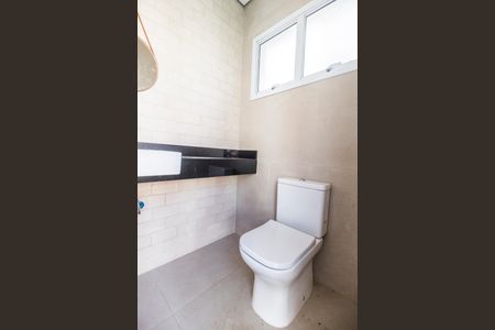 Casa de condomínio para alugar com 320m², 4 quartos e 2 vagas Casa de condomínio para alugar com 320m², 4 quartos e 2 vagasBanheiro