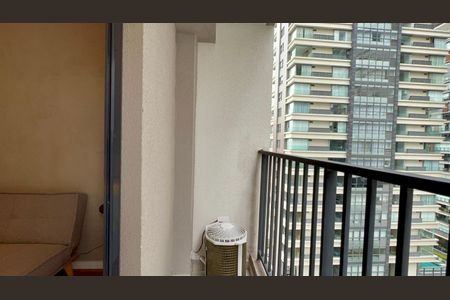 Studio para alugar com 25m², 1 quarto e sem vaga Studio para alugar com 25m², 1 quarto e sem vagaSacada