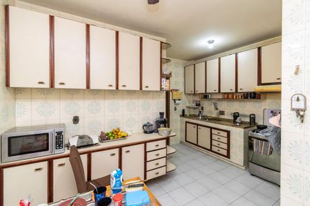 Apartamento à venda com 90m², 3 quartos e 2 vagas Apartamento à venda com 90m², 3 quartos e 2 vagasCozinha