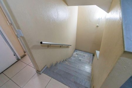 Apartamento à venda com 90m², 3 quartos e 2 vagas Apartamento à venda com 90m², 3 quartos e 2 vagasÁrea comum - Escadas