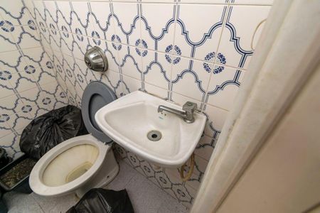 Apartamento à venda com 90m², 3 quartos e 2 vagas Apartamento à venda com 90m², 3 quartos e 2 vagasBanheiro de serviço