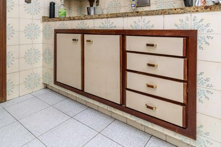 Apartamento à venda com 90m², 3 quartos e 2 vagas Apartamento à venda com 90m², 3 quartos e 2 vagasCozinha - Armários