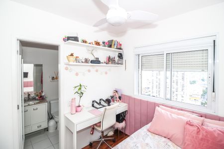 Apartamento à venda com 133m², 3 quartos e 3 vagas Apartamento à venda com 133m², 3 quartos e 3 vagasSuíte 2