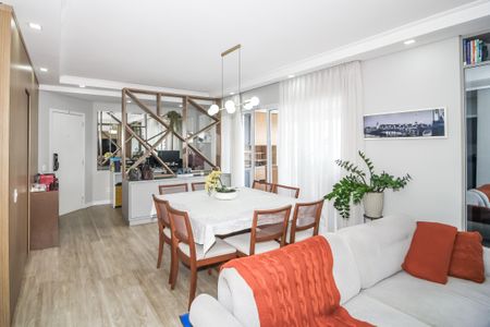 Apartamento à venda com 133m², 3 quartos e 3 vagas Apartamento à venda com 133m², 3 quartos e 3 vagasSala