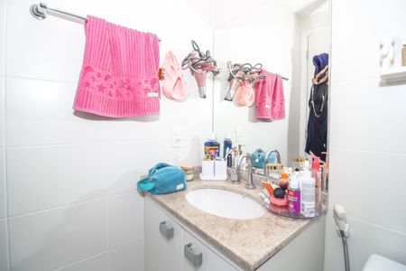 Apartamento à venda com 133m², 3 quartos e 3 vagas Apartamento à venda com 133m², 3 quartos e 3 vagasBanheiro da Suíte 2