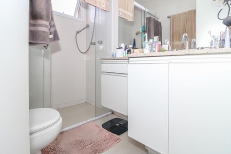 Apartamento à venda com 133m², 3 quartos e 3 vagas Apartamento à venda com 133m², 3 quartos e 3 vagasBanheiro da Suíte 1