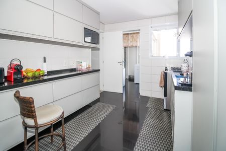 Apartamento à venda com 133m², 3 quartos e 3 vagas Apartamento à venda com 133m², 3 quartos e 3 vagasCozinha