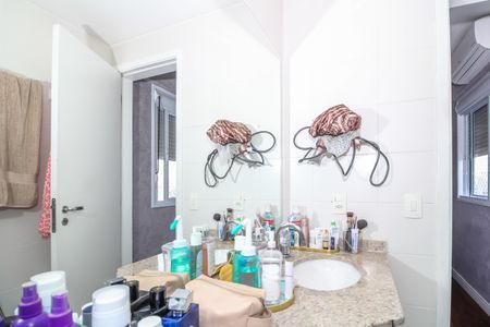 Apartamento à venda com 133m², 3 quartos e 3 vagas Apartamento à venda com 133m², 3 quartos e 3 vagasBanheiro da Suíte 1