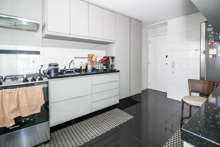 Apartamento à venda com 133m², 3 quartos e 3 vagas Apartamento à venda com 133m², 3 quartos e 3 vagasCozinha