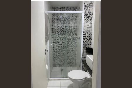 Banheiro de apartamento para alugar com 1 quarto, 35m² em Jardim Ibitirama, São Paulo