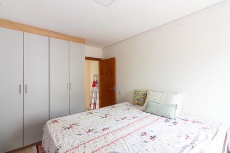 Casa à venda com 176m², 3 quartos e 3 vagasSuíte 2