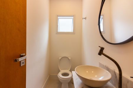 Casa à venda com 176m², 3 quartos e 3 vagasLavabo