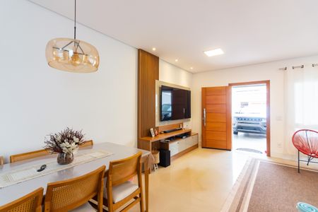 Casa à venda com 176m², 3 quartos e 3 vagasSala 