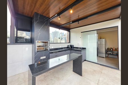 Apartamento à venda com 200m², 4 quartos e 2 vagas Apartamento à venda com 200m², 4 quartos e 2 vagasÁrea gourmet