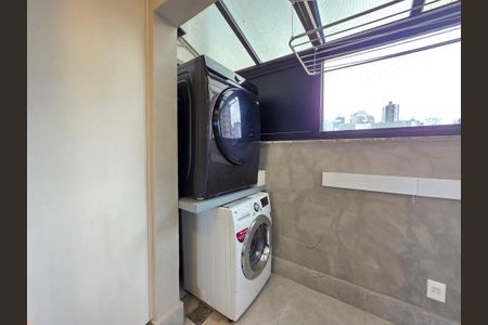 Apartamento à venda com 200m², 4 quartos e 2 vagas Apartamento à venda com 200m², 4 quartos e 2 vagasÁrea de Serviço