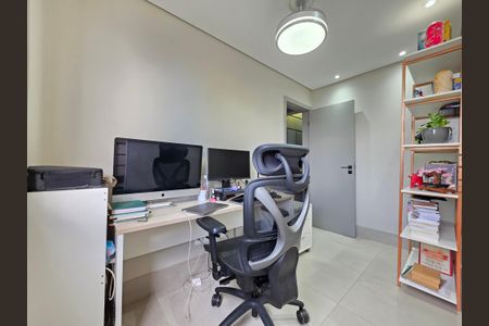 Apartamento à venda com 200m², 4 quartos e 2 vagas Apartamento à venda com 200m², 4 quartos e 2 vagasQuarto 2