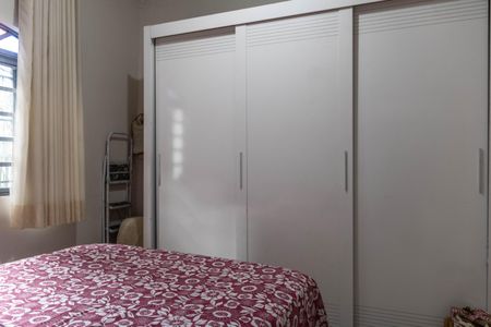 Casa à venda com 300m², 3 quartos e sem vagaCasa 2 - Quarto 1