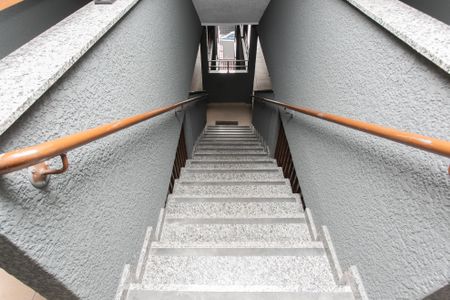 Apartamento para alugar com 37m², 2 quartos e sem vaga Apartamento para alugar com 37m², 2 quartos e sem vagaEscada - Entrada