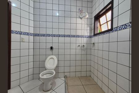 Casa de condomínio para alugar com 55m², 1 quarto e sem vagaBanheiro 