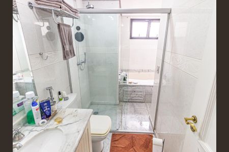 Apartamento à venda com 137m², 4 quartos e 3 vagasBanheiro da Suíte 1