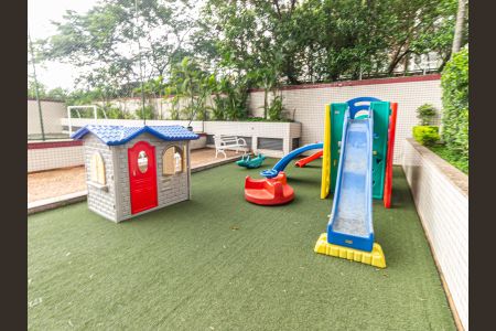 Apartamento à venda com 137m², 4 quartos e 3 vagasÁrea comum - Playground