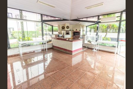 Apartamento à venda com 137m², 4 quartos e 3 vagasÁrea comum - Churrasqueira