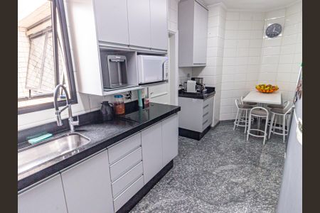 Apartamento à venda com 137m², 4 quartos e 3 vagasCozinha