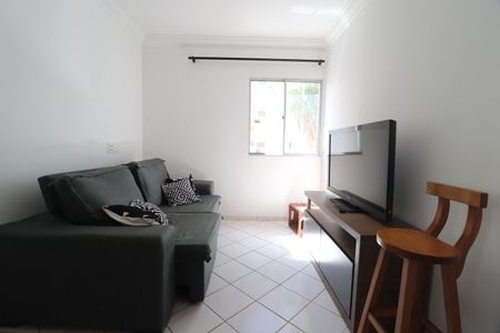 Sala de apartamento para alugar com 2 quartos, 50m² em Santa Mônica, Uberlândia