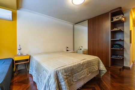 Casa à venda com 453m², 3 quartos e 4 vagasSuíte 2